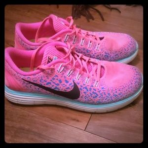 Nike free-form flexible pink mint green running